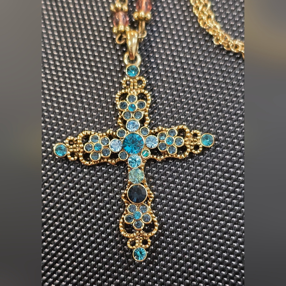 Elegant Gold and Blue Cross Pendant Necklace